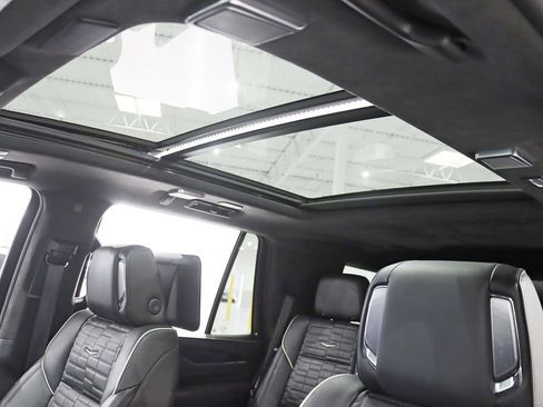 Used 2024 Cadillac Escalade V AWD/4WD image 39