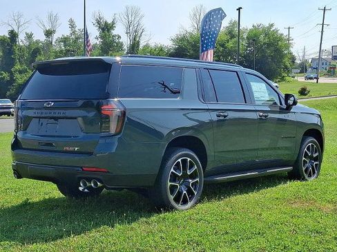 New 2026 Chevrolet Suburban RST w/ Comfort Package AWD/4WD image 4