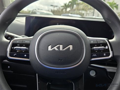 Used 2025 Kia Sorento LX image 30