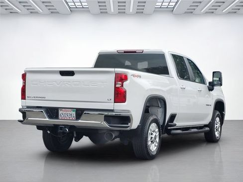 Used 2025 Chevrolet Silverado 2500 LT AWD/4WD image 4