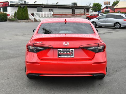 Used 2022 Honda Civic LX image 7