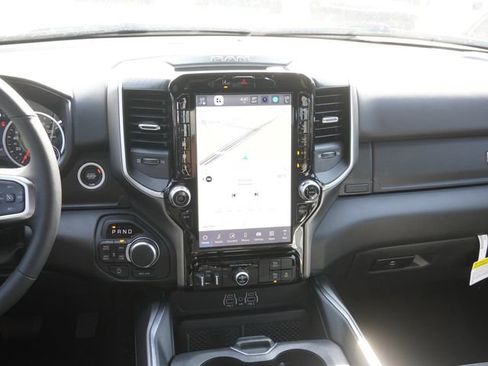New 2026 RAM 1500 Big Horn AWD/4WD image 16