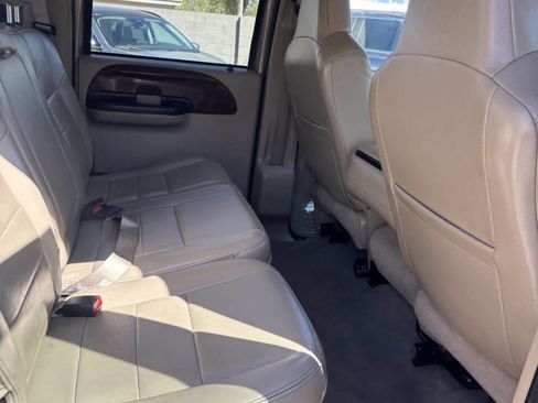 Used 2005 Ford F250 Lariat image 19