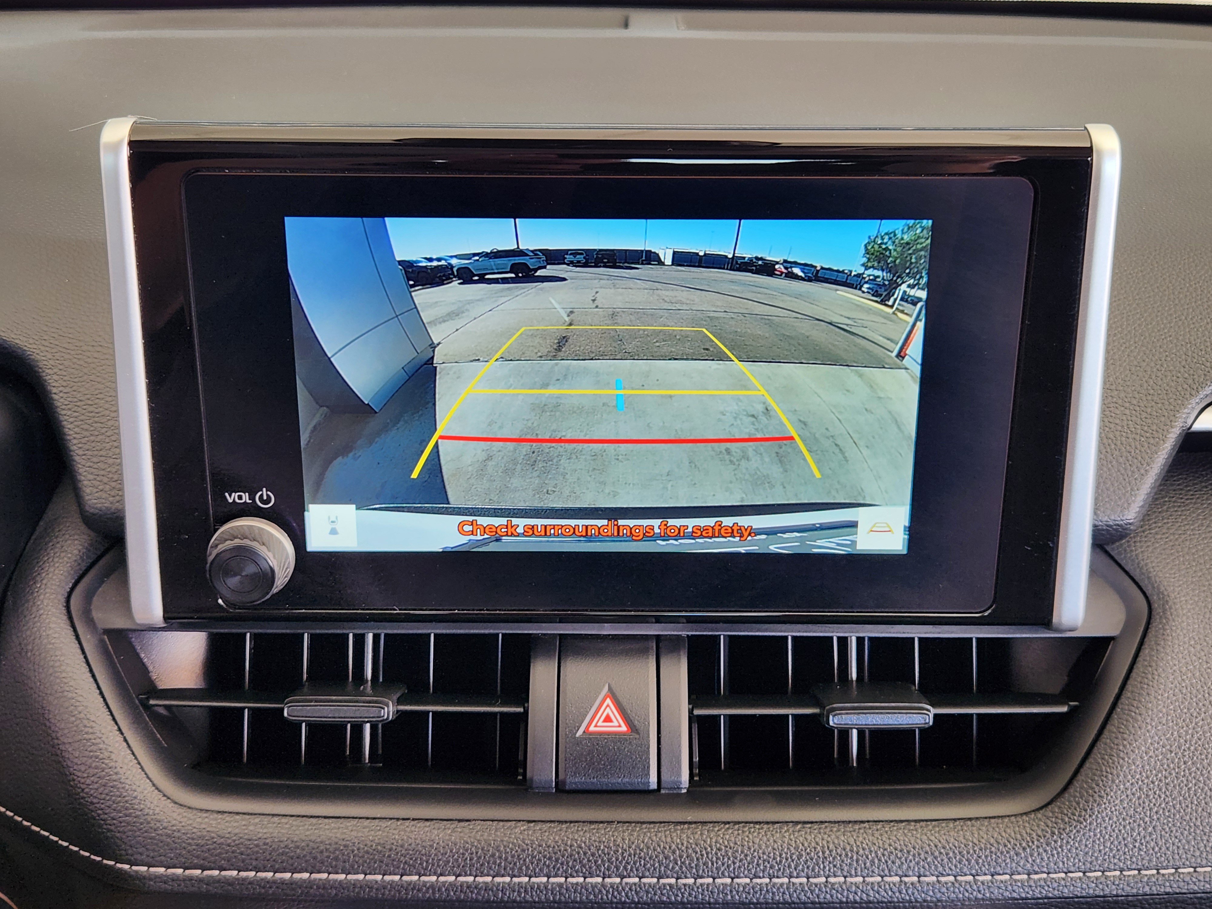 Used 2025 Toyota RAV4 XLE FWD image 19