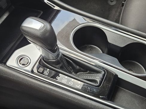 Used 2024 Nissan Altima 2.5 SV FWD image 23