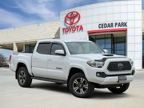 Used 2019 Toyota Tacoma TRD Sport AWD/4WD image 1