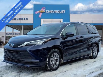 Used 2025 Toyota Sienna LE