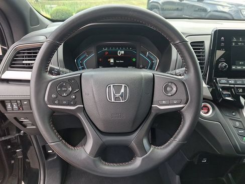 Used 2024 Honda Odyssey Sport image 19