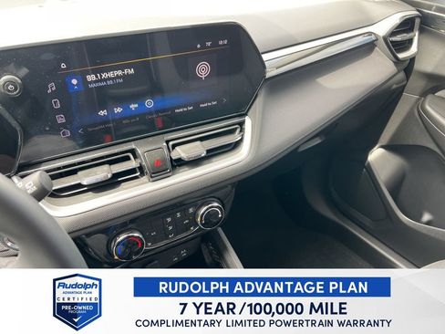 Used 2024 Chevrolet TrailBlazer LT w/ LT Cold Weather Package FWD image 19