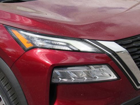 Certified 2023 Nissan Rogue SV image 9