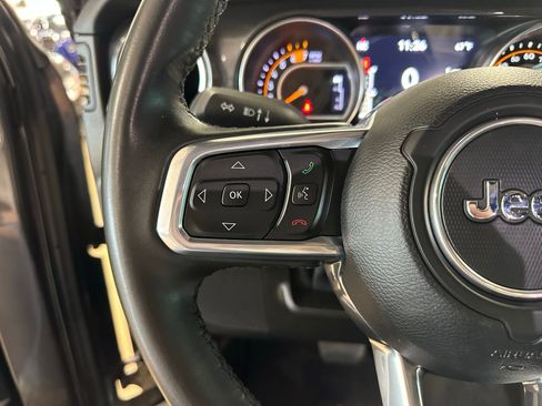 Used 2021 Jeep Wrangler Unlimited Sahara image 16