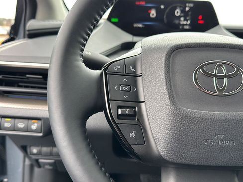 Certified 2023 Toyota Prius XLE image 18