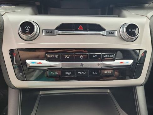 Certified 2022 Ford Explorer XLT w/ Equipment Group 202A image 24