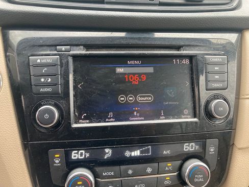 Used 2019 Nissan Rogue SV AWD/4WD image 23