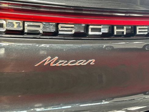 Used 2021 Porsche Macan image 36