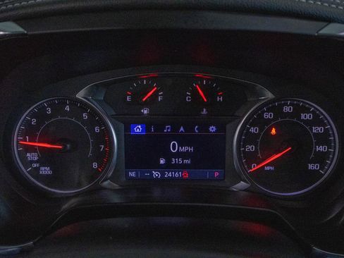 Used 2025 Chevrolet Blazer LT AWD/4WD image 14