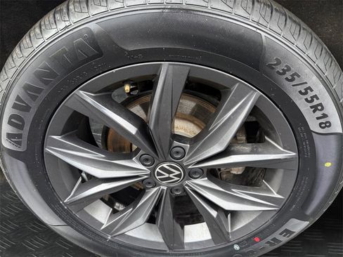 Used 2023 Volkswagen Tiguan SE image 14