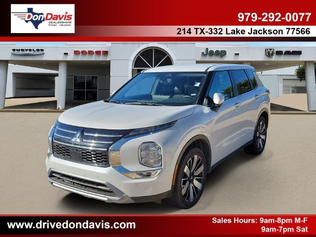 Used 2025 Mitsubishi Outlander SE FWD image 1