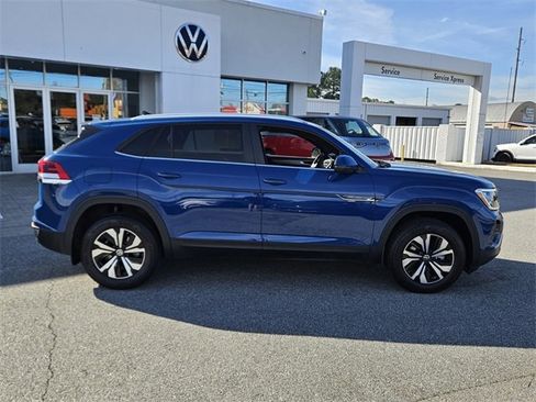 Certified 2025 Volkswagen Atlas Cross Sport SE image 15