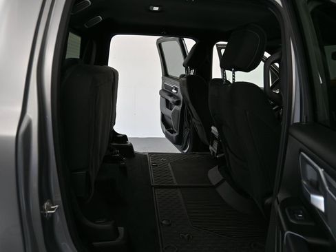 Used 2025 RAM 1500 Big Horn AWD/4WD image 11