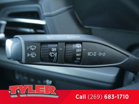 New 2026 Chevrolet Traverse LT w/ Driver Confidence Package AWD/4WD image 23