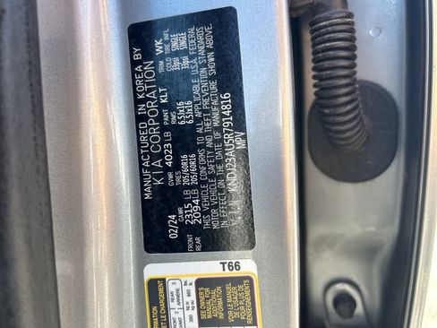 Used 2024 Kia Soul LX w/ Option Group 015 FWD image 33