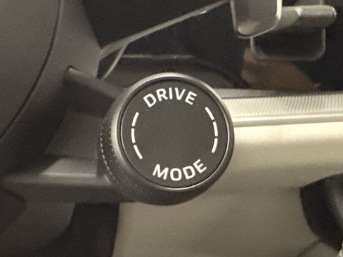 New 2025 Porsche Cayenne image 26