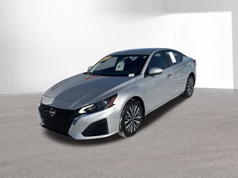 Certified 2023 Nissan Altima 2.5 SV image 2