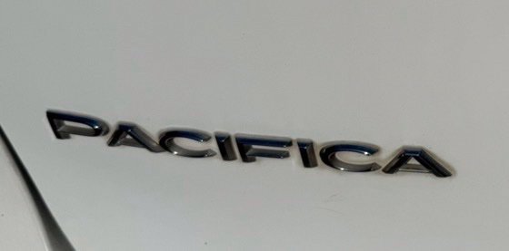 Used 2021 Chrysler Pacifica Touring-L FWD image 10