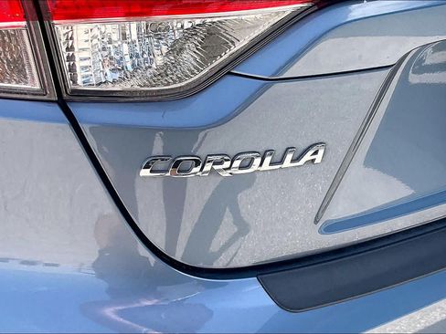 Used 2025 Toyota Corolla LE FWD image 63