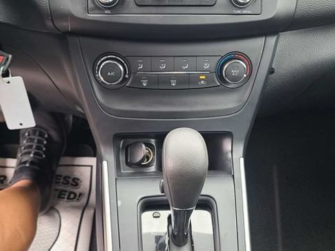 Used 2017 Nissan Sentra S FWD image 30