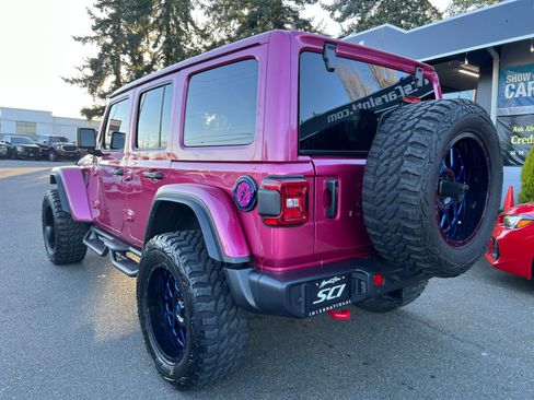 Used 2021 Jeep Wrangler Unlimited Rubicon w/ Xtreme Recon 35" Tire Package AWD/4WD image 3