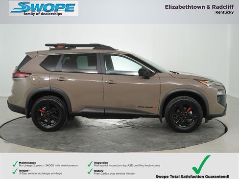 Used 2025 Nissan Rogue SV AWD/4WD image 3