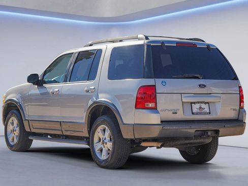 Used 2005 Ford Explorer Sport XLT image 12