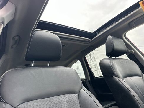 Used 2018 Subaru Forester 2.5i Touring w/ Popular Package #2 AWD/4WD image 14