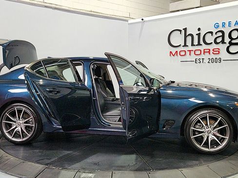Used 2023 Genesis G70 2.0T AWD/4WD image 9