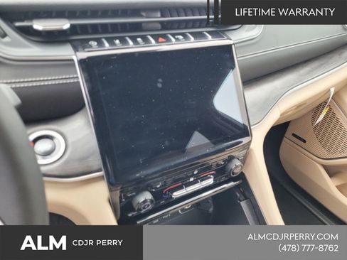 New 2025 Jeep Grand Cherokee L Limited image 21