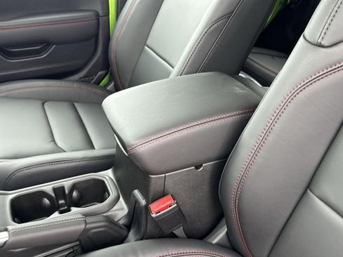 New 2025 Jeep Wrangler Unlimited Rubicon w/ Steel Bumper Group image 29