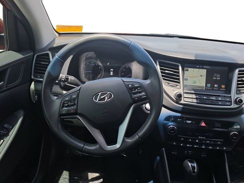 Used 2016 Hyundai Tucson Limited w/ Option Group 03 FWD image 15