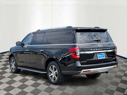 Used 2023 Ford Expedition Max Limited image 3