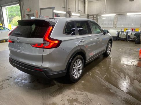 Certified 2024 Honda CR-V EX image 9