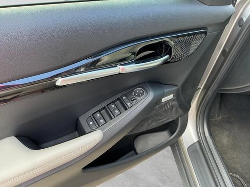 Used 2021 Kia Seltos SX w/ SX Sunroof Package AWD/4WD image 15