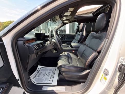 Used 2025 Lincoln Aviator Black Label w/ Black Label Special Edition AWD/4WD image 26