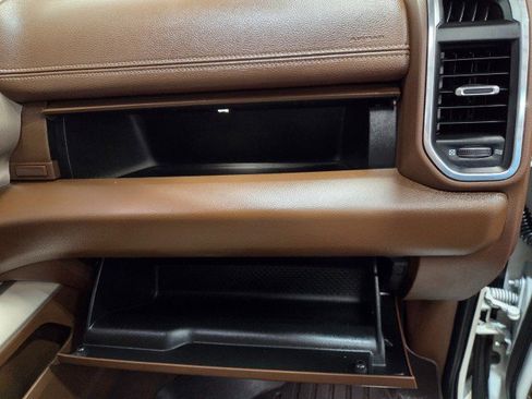 Used 2022 RAM 3500 Laramie image 37