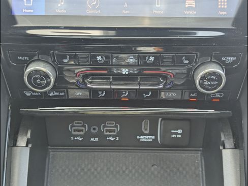Used 2023 Jeep Grand Cherokee Summit AWD/4WD image 32