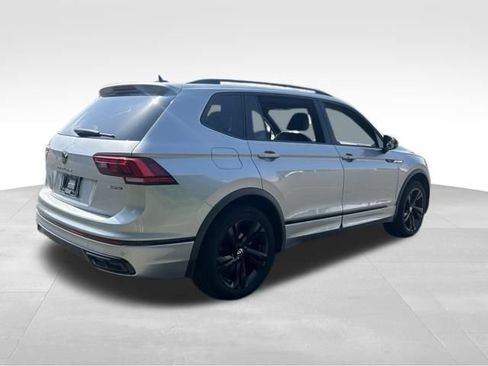 Used 2023 Volkswagen Tiguan SE R-Line AWD/4WD image 5
