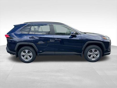 Certified 2022 Toyota RAV4 XLE w/ Convenience Package AWD/4WD image 7
