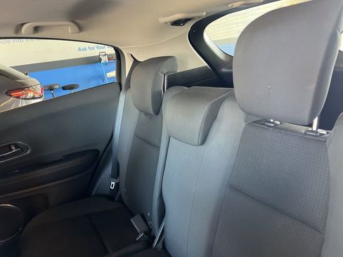 Used 2020 Honda HR-V EX image 10