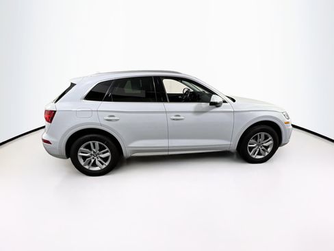 Used 2020 Audi Q5 2.0T Premium w/ Convenience Package AWD/4WD image 4