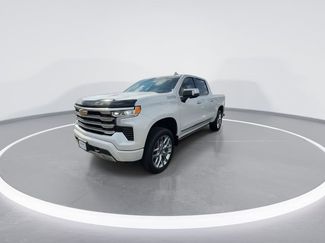 Used 2023 Chevrolet Silverado 1500 High Country w/ High Country Premium Package AWD/4WD video 4